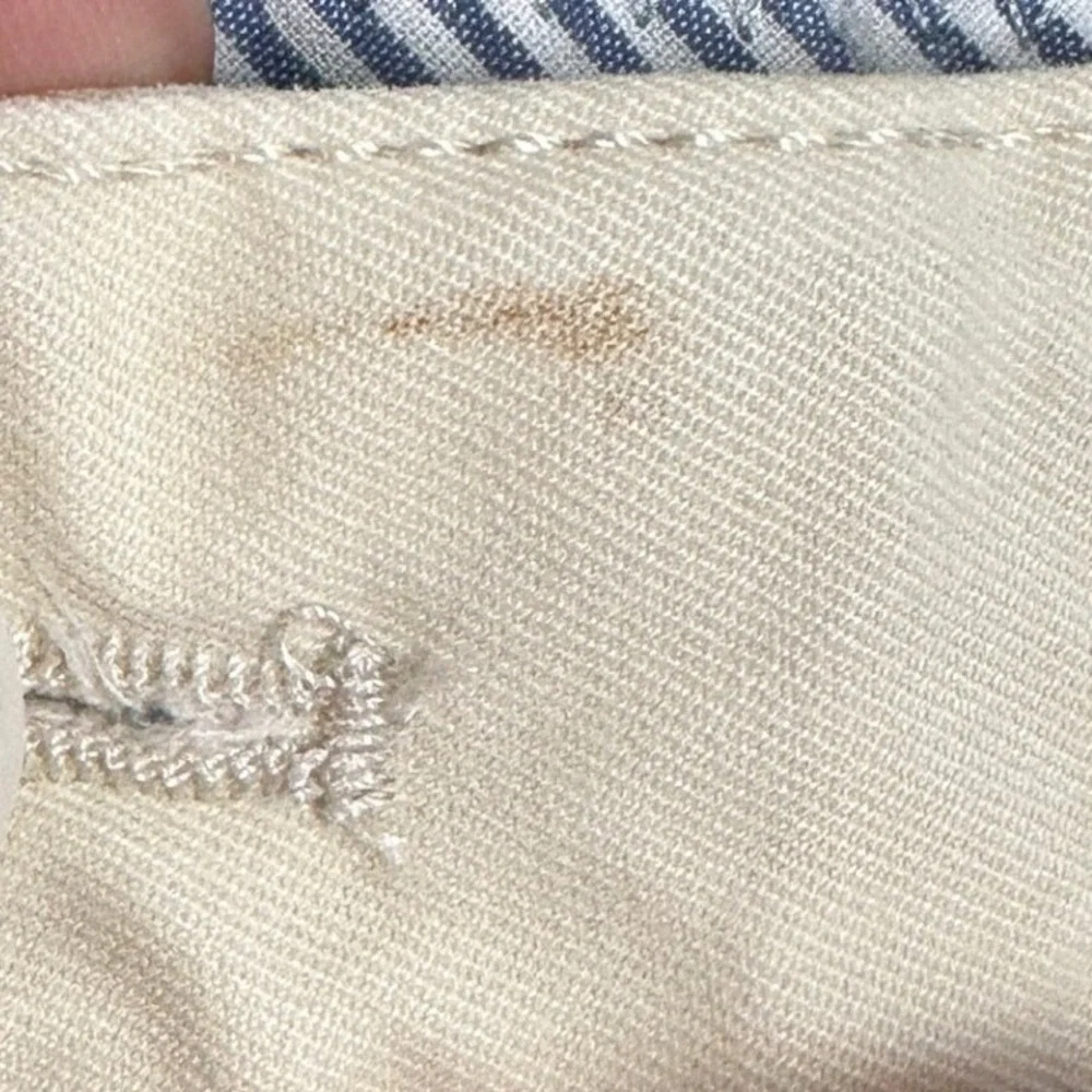NEW Banana Republic Emerson Shorts Mens 31 Cream Straight Fit Chino Flat Front